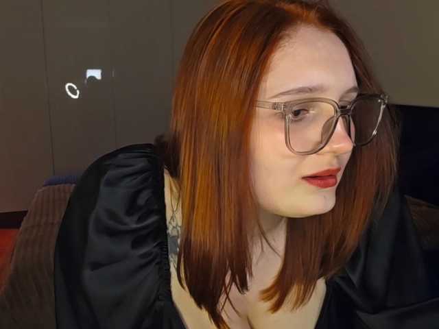 Kiki--Tiki live cam on BongaCams