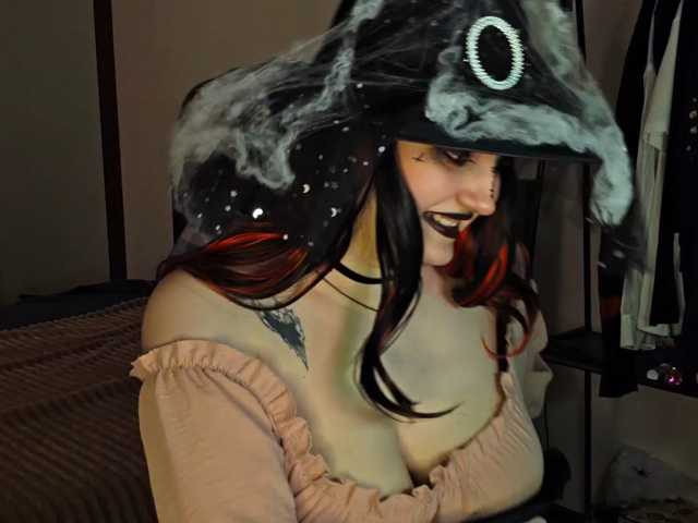 Kiki--Tiki live cam on BongaCams