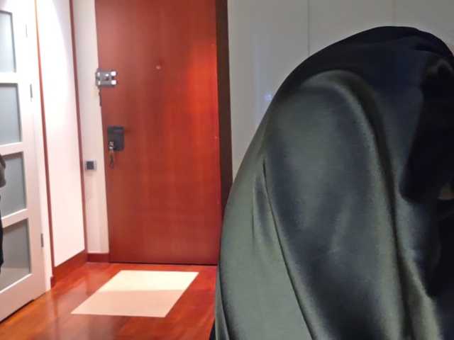 Kiki--Tiki live cam on BongaCams