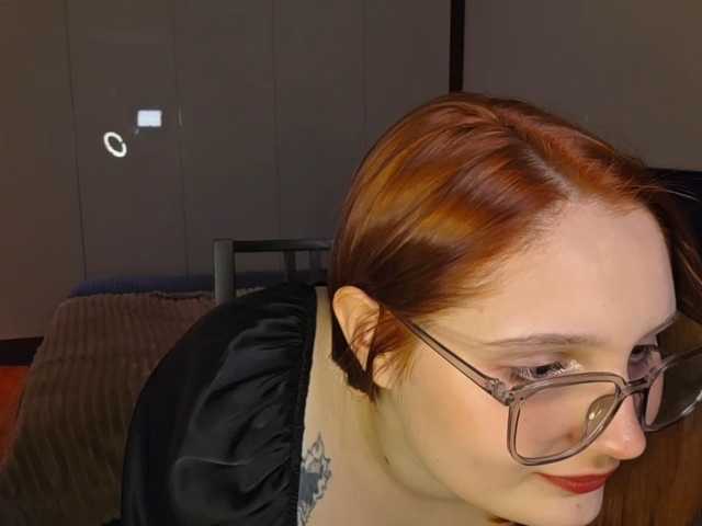 Kiki--Tiki live cam on BongaCams