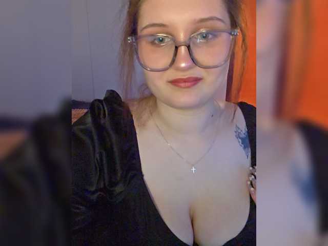 Kiki--Tiki live cam on BongaCams