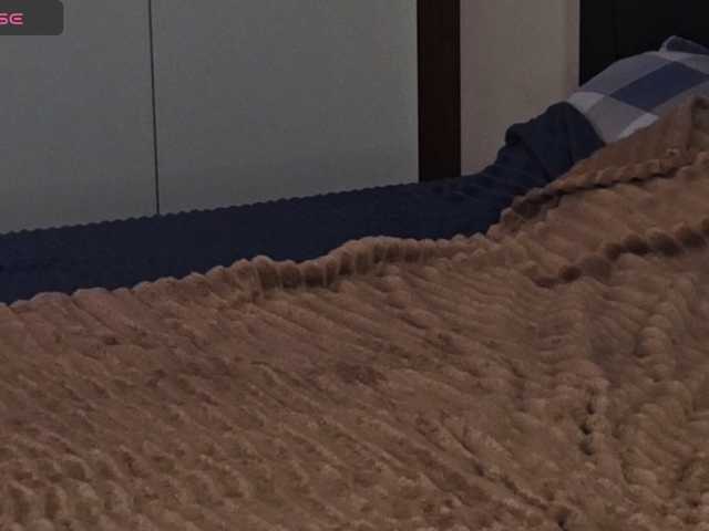 Kiki_Tiki live cam preview