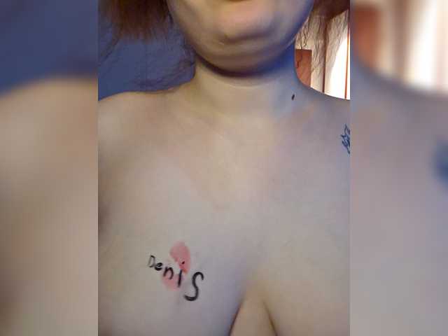 Kiki--Tiki live cam on BongaCams
