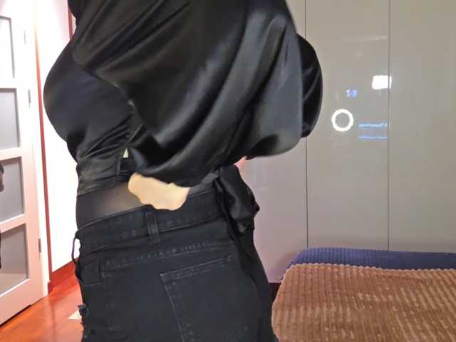Kiki--Tiki live cam on BongaCams