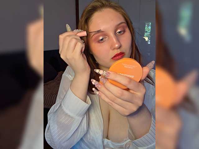 Kiki--Tiki live cam on BongaCams