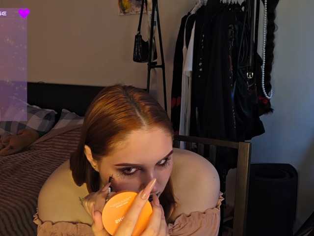 Kiki--Tiki live cam on BongaCams