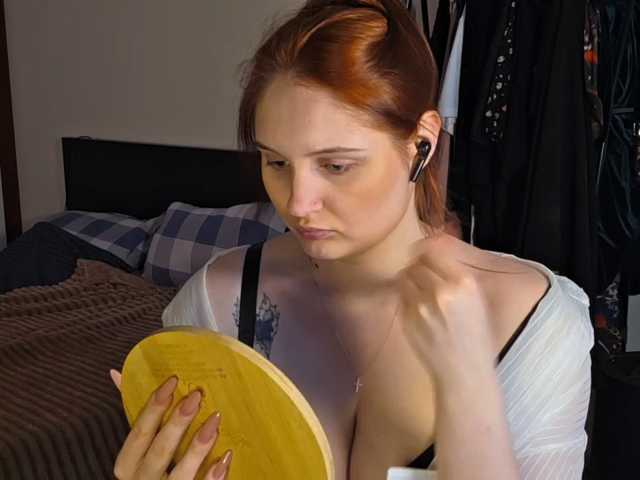 Kiki--Tiki live cam on BongaCams