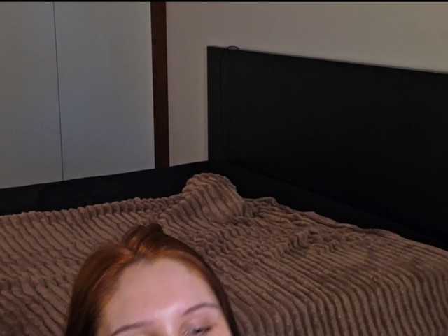 Kiki--Tiki, en directo ahora en BongaCams