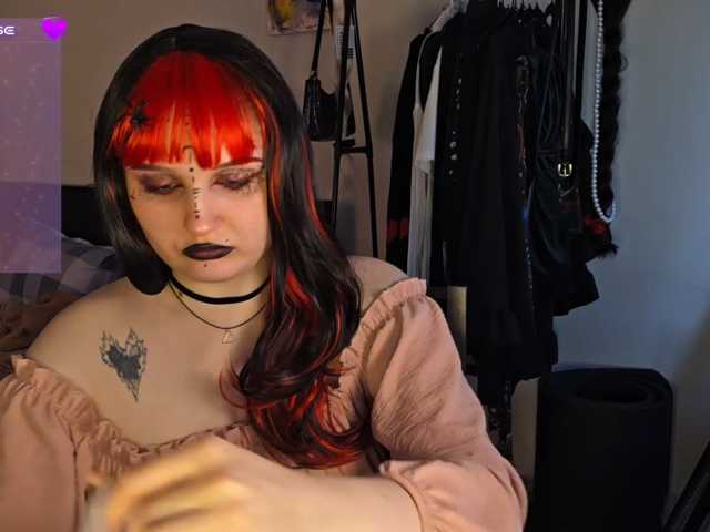Kiki--Tiki live cam on BongaCams