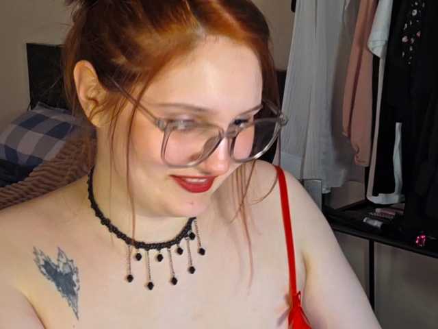 Kiki--Tiki, live now on BongaCams