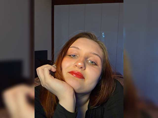 Kiki--Tiki live cam on BongaCams