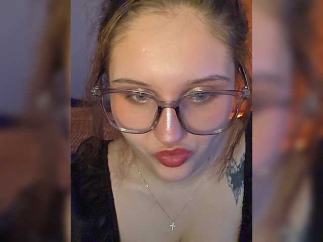Kiki--Tiki live cam on BongaCams