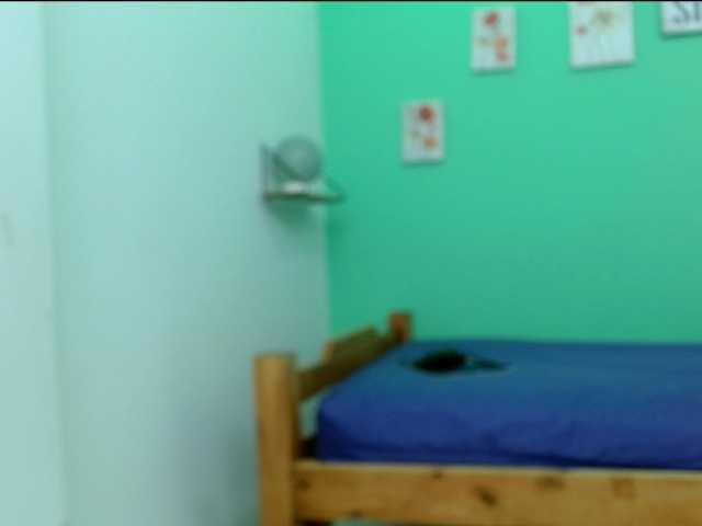 erikaskinny18 live cam on BongaCams