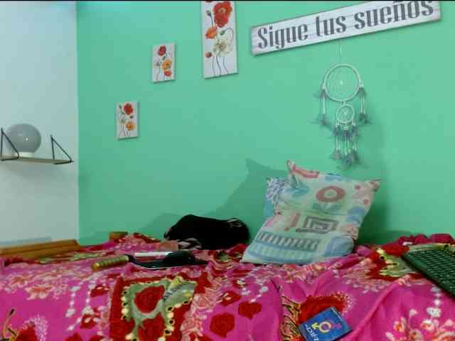 erikaskinny18 webcam
