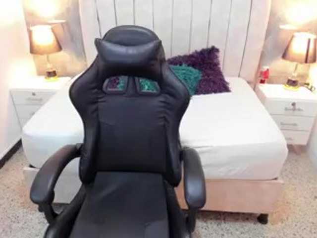 Cami-arias1 live cam on BongaCams