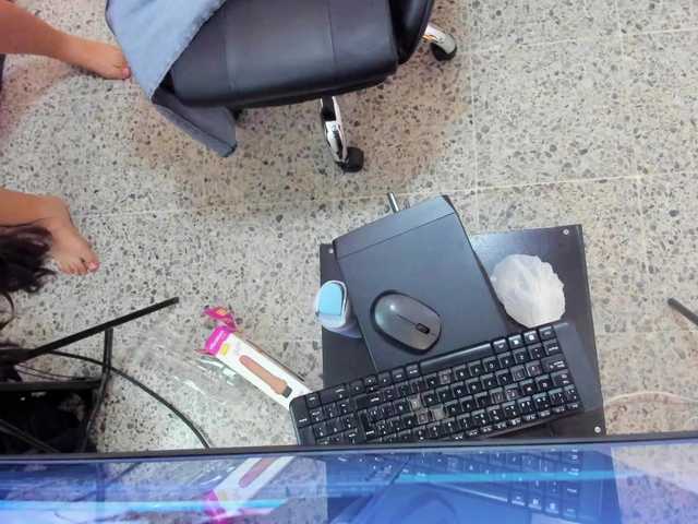 Cami-arias1 — live female cam