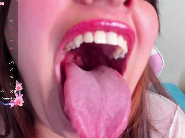 soffymessy live cam on BongaCams