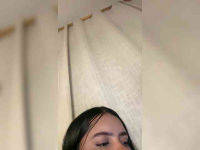 Violetaluxe webcam