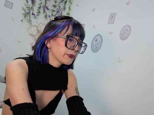 TheMiaDollx webcam