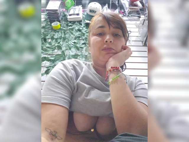 Sunyferrer live cam on BongaCams