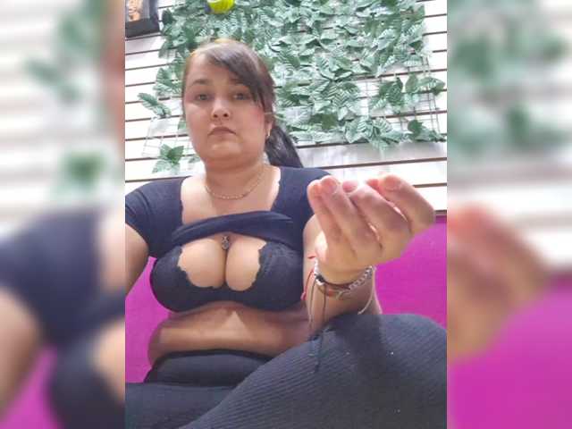 Sunyferrer live cam on BongaCams