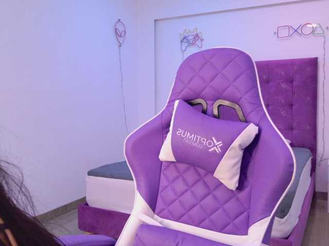 Luci15vega live cam on BongaCams