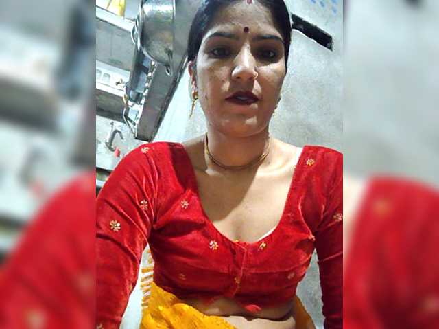 Neelam2454 live cam on BongaCams