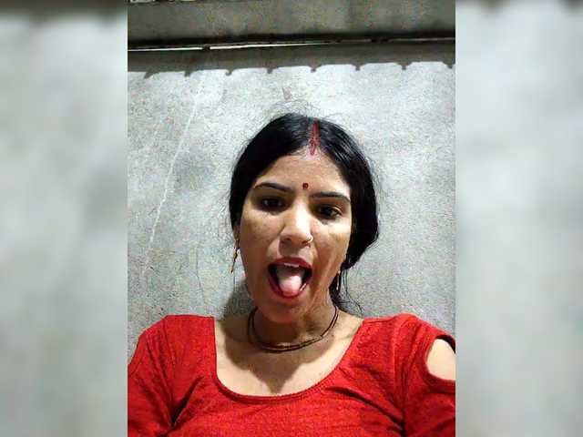 Neelam2454 — live female cam