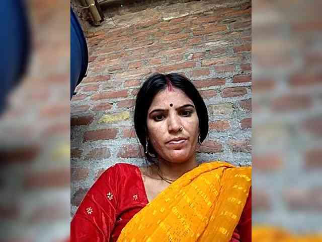 Neelam2454 webcam