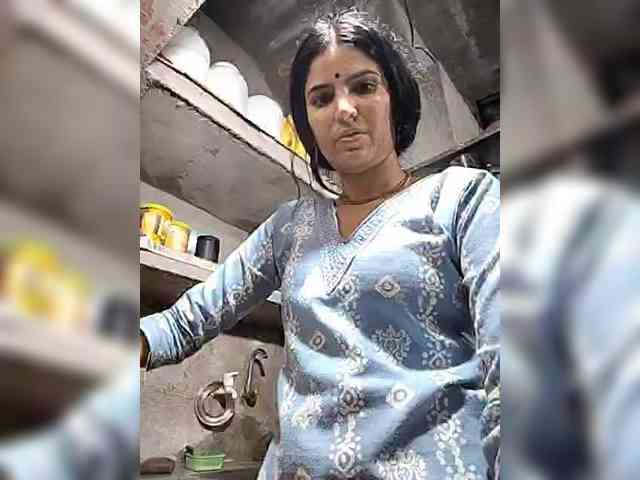 Neelam2454 webcam