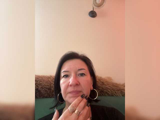 Lola-211 live cam on BongaCams