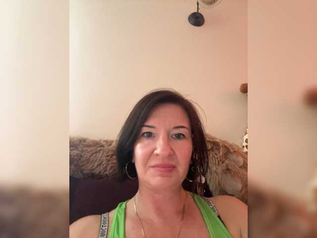 Lola-211 live cam on BongaCams