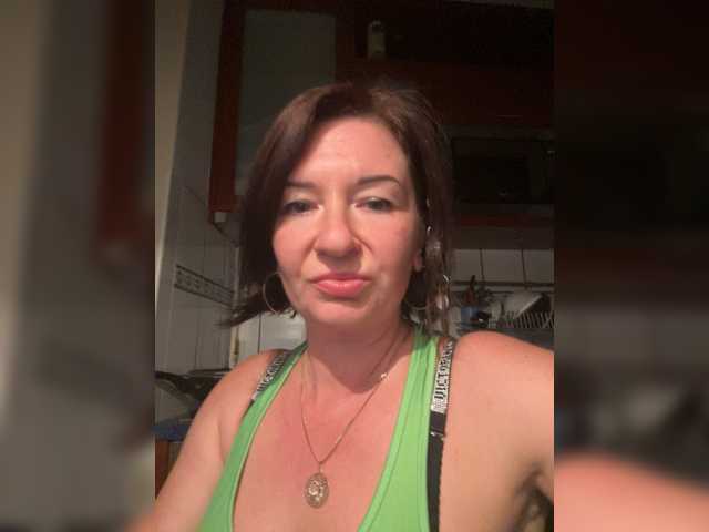 Lola-211 live cam on BongaCams