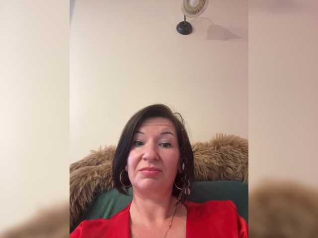 Lola-211 live cam on BongaCams