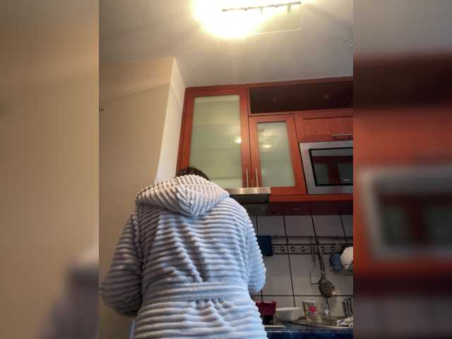 Lola-211 live cam on BongaCams