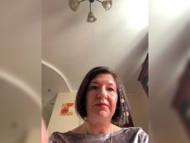 Lola-211, en directo ahora en BongaCams