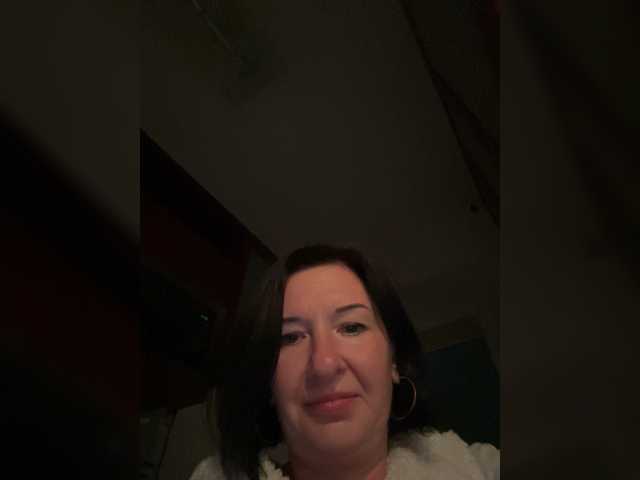 Lola-211 live cam preview