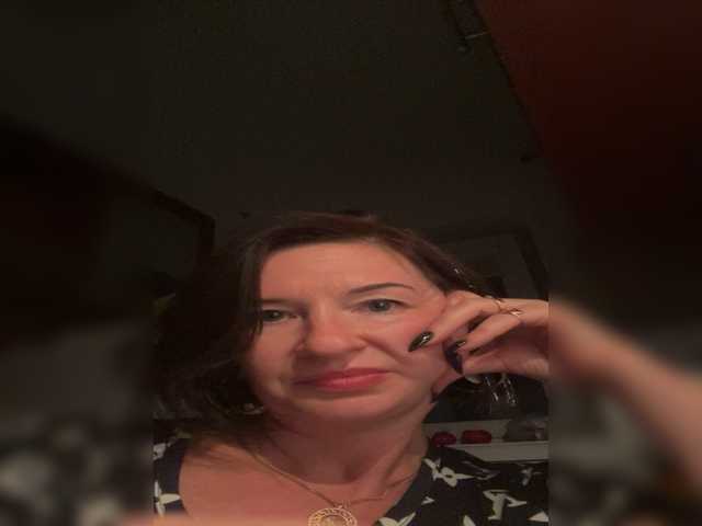Lola-211 live cam preview