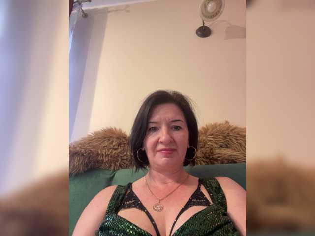 Lola-211 live cam on BongaCams