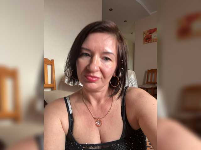 Lola-211 live cam on BongaCams