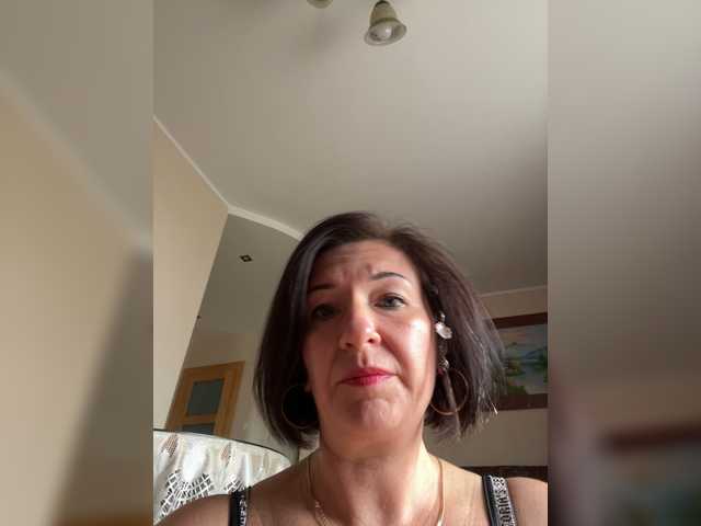 Lola-211 live cam on BongaCams