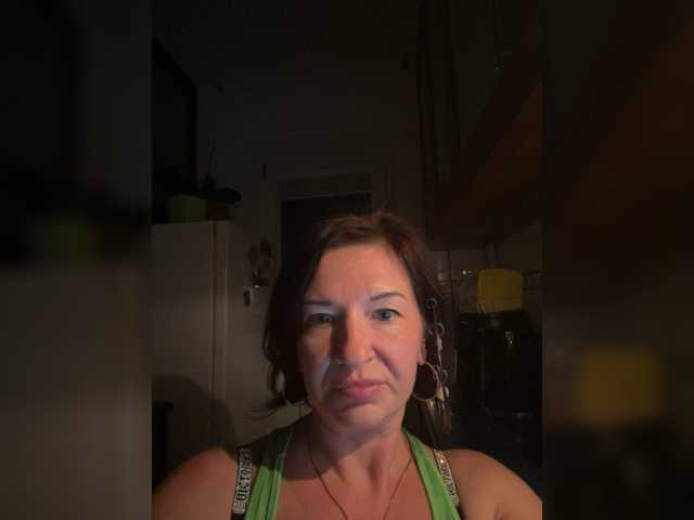 Lola-211 live cam preview