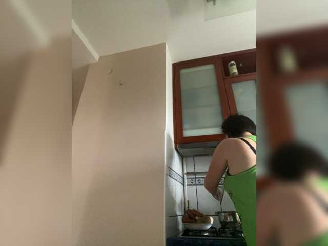 Lola-211 live cam on BongaCams