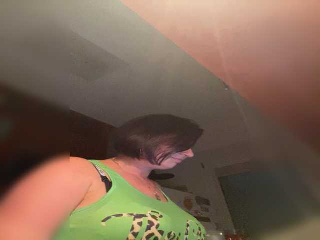 Lola-211 live cam on BongaCams