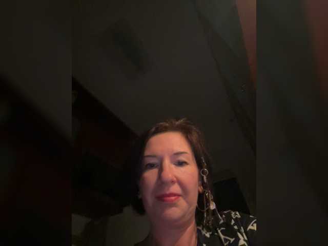 Lola-211 live cam preview