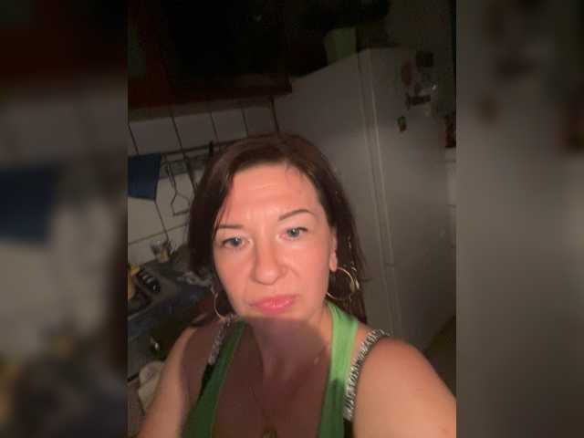 Lola-211 live cam preview