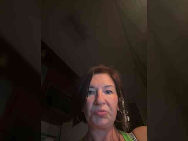 Lola-211 webcam