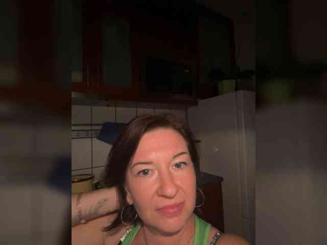 Lola-211 webcam