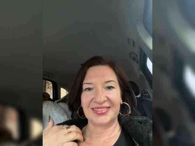 Lola-211 webcam