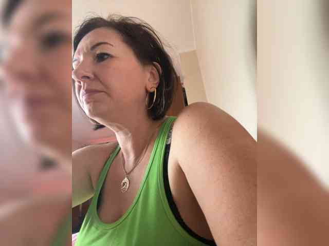 Lola-211 webcam